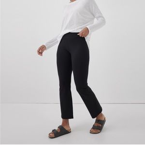 On The Go-To Cropped Bootcut Legging